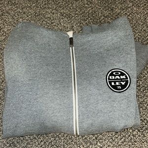 NEW Men’s Oakley Zip-up